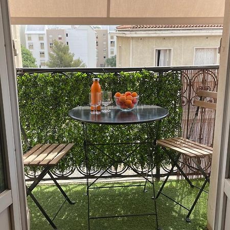 Appartement Mignon Calme Douillet Ascenseur Clim Etage Eleve Proche Parking Et Toutes Commodites Au Coeur Du Toulon Historique Buitenkant foto