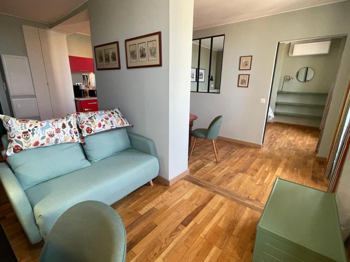 Appartement Mignon Calme Douillet Ascenseur Clim Etage Eleve Proche Parking Et Toutes Commodites Au Coeur Du Toulon Historique Buitenkant foto