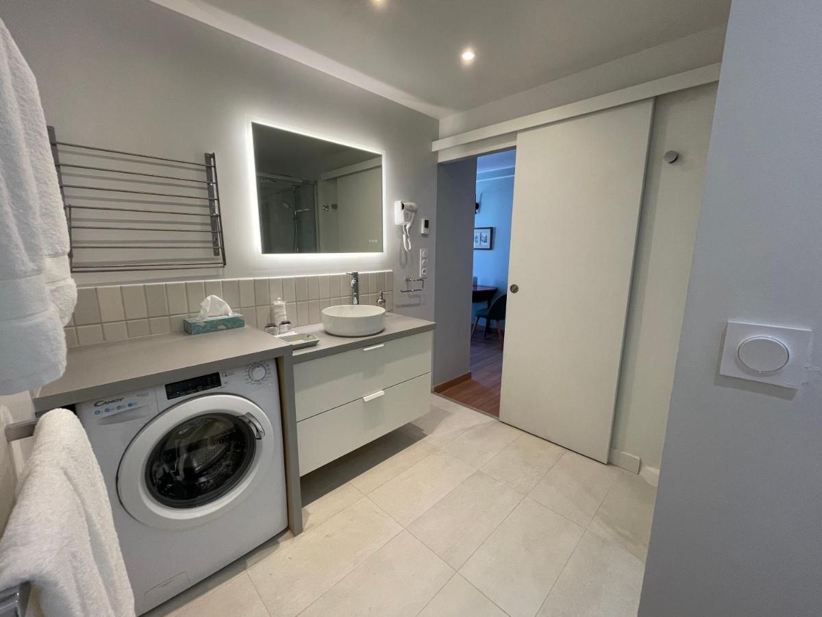 Appartement Mignon Calme Douillet Ascenseur Clim Etage Eleve Proche Parking Et Toutes Commodites Au Coeur Du Toulon Historique Buitenkant foto