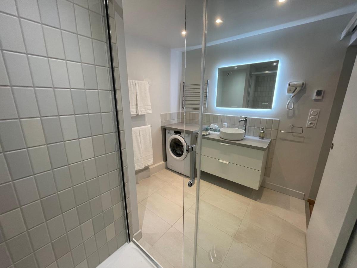 Appartement Mignon Calme Douillet Ascenseur Clim Etage Eleve Proche Parking Et Toutes Commodites Au Coeur Du Toulon Historique Buitenkant foto