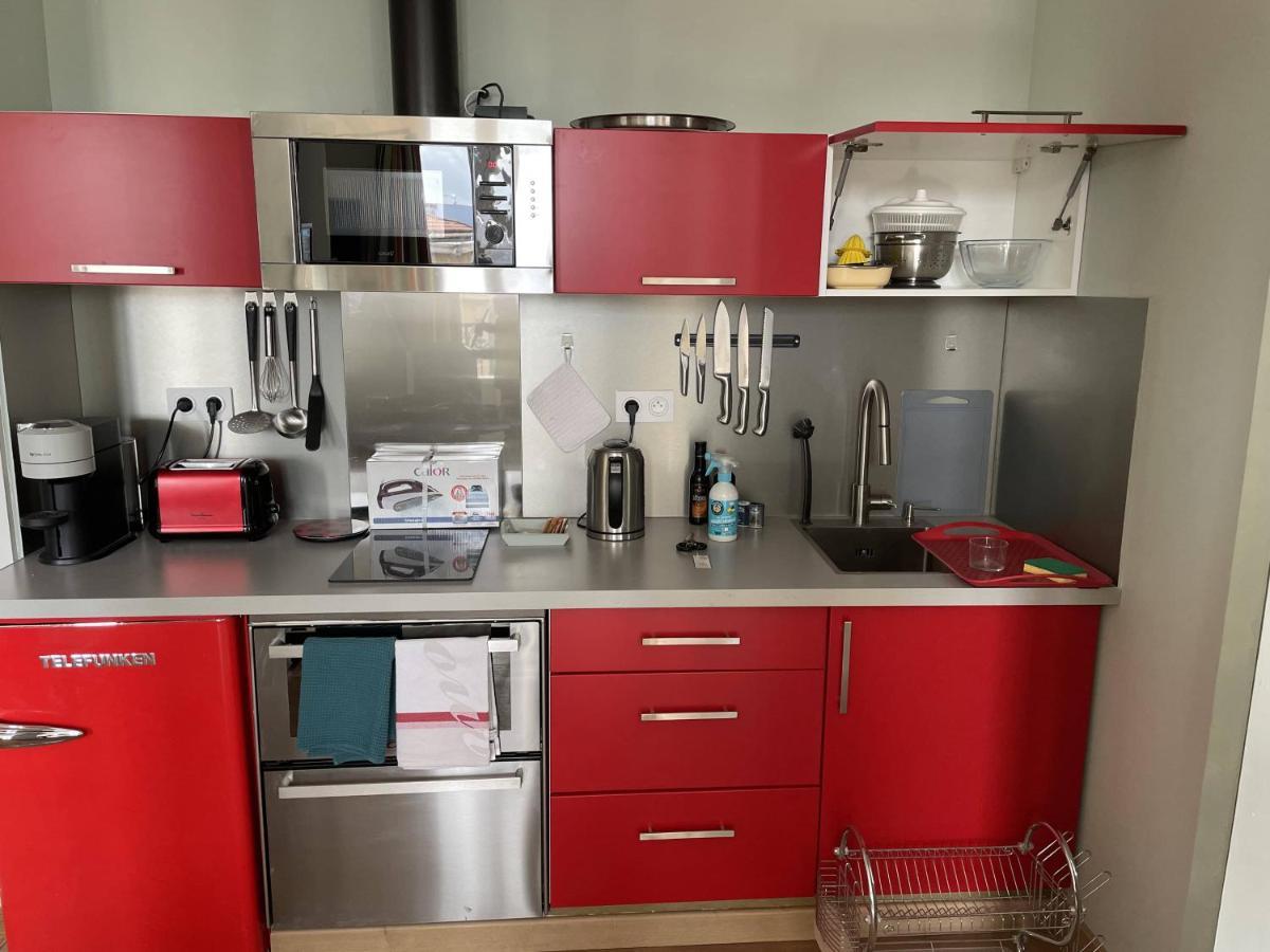 Appartement Mignon Calme Douillet Ascenseur Clim Etage Eleve Proche Parking Et Toutes Commodites Au Coeur Du Toulon Historique Buitenkant foto