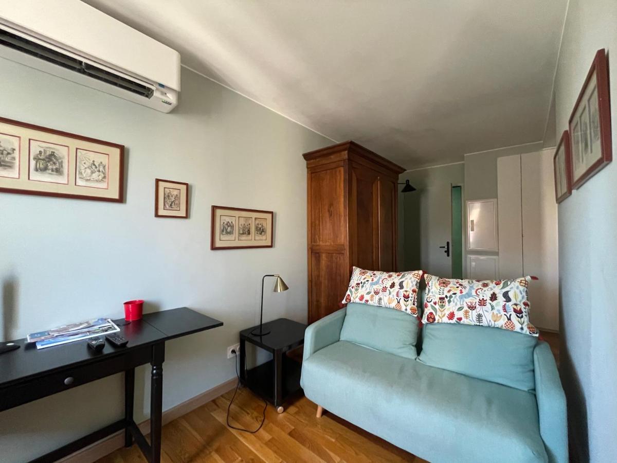 Appartement Mignon Calme Douillet Ascenseur Clim Etage Eleve Proche Parking Et Toutes Commodites Au Coeur Du Toulon Historique Buitenkant foto